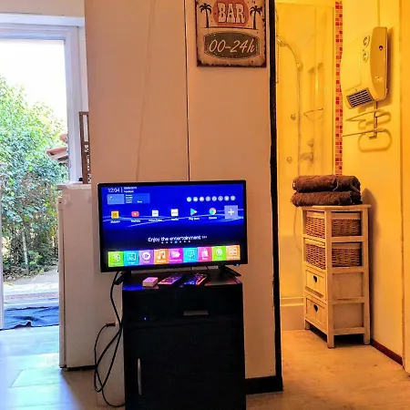 Mini Studio Cosy Avec Terrasse 15 Mn Centre Nimes بيت ضيافة نيم