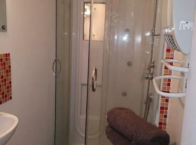 Mini De 13 M2 Avec Terrasse 15 Mn Centre Affittacamere 3*